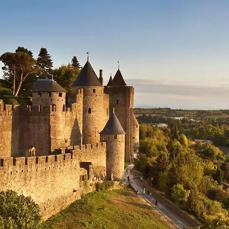 Terrasse, Parking & Confort Au Coeur De Lejlighed