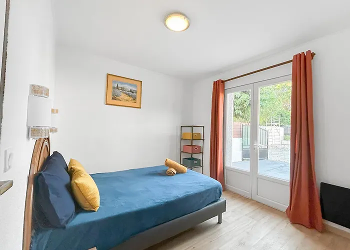 Terrasse, Parking & Confort Au Coeur De